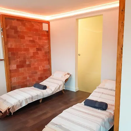 Bohem Kabin & Wellness *